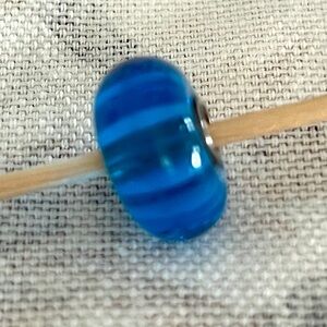 Trollbeads. Blue stripe.